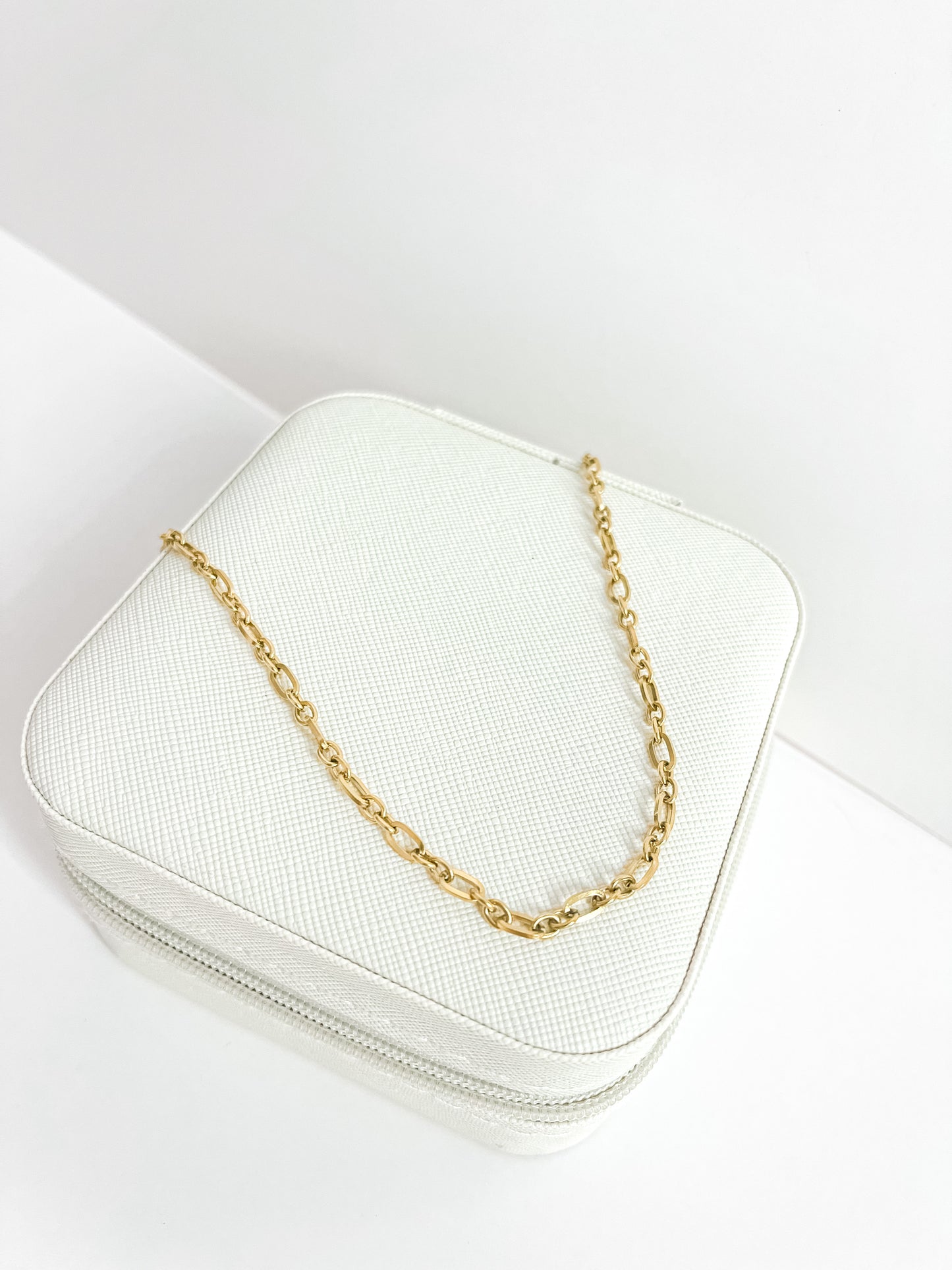 Stella Chain Necklace